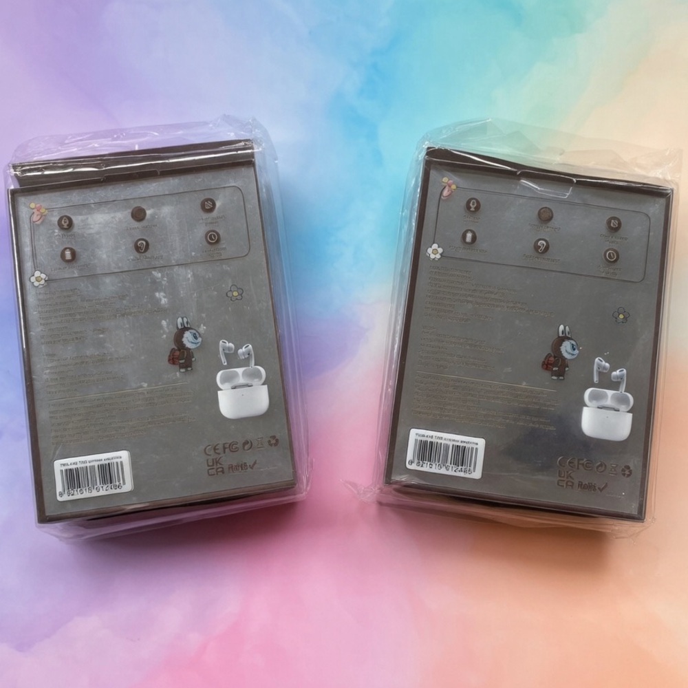 B24, Bundle Of Earbuds TWS-K48 Set with cute brown case and keychain - Picture 4 of 4